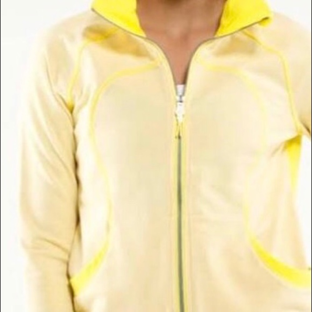 Lululemon Athletica blissed out jacket in sizzle.